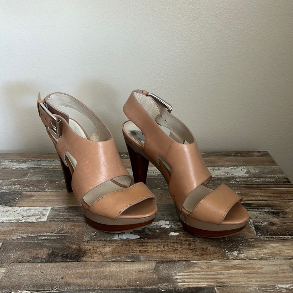 Michael Kors NEW leather upper 6.5 heels